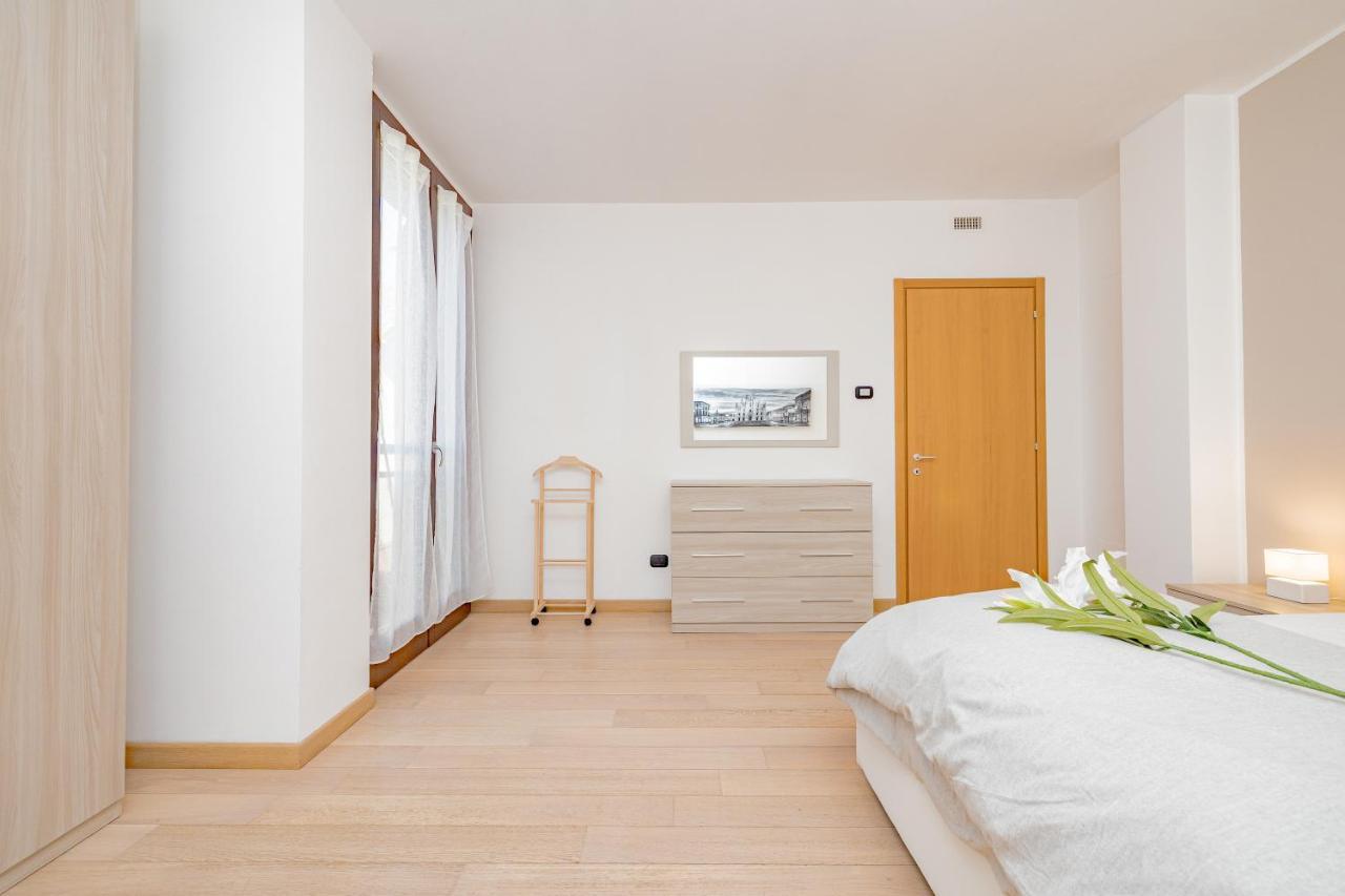 Milan Forum Camelia Guesthouse Ассаго Экстерьер фото